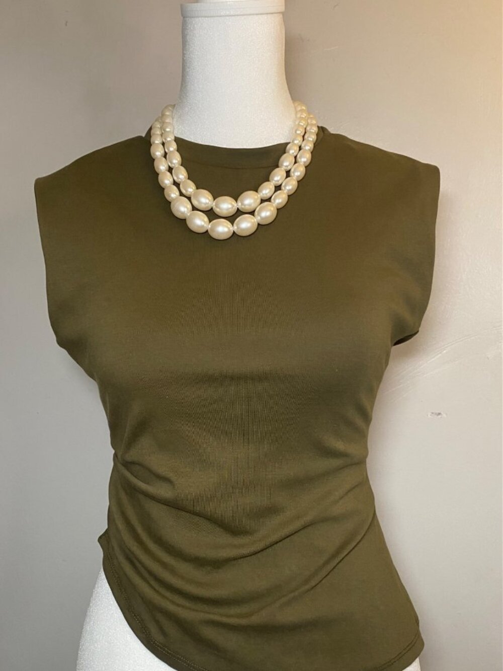 ASOS DESIGN Olive Ruched Top XS Green Short Sleeve - Picture 2 of 5